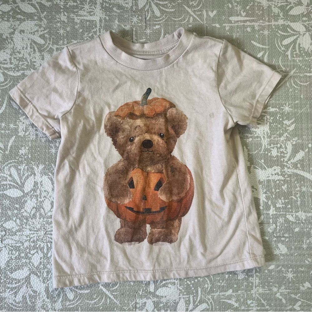 Toddler White Short Sleeve Tee with Pumpkin Bear Graphic